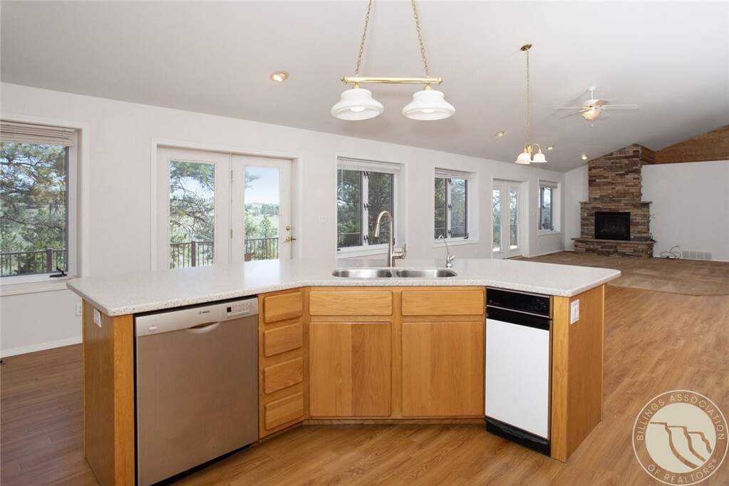 2 Bedroom Single Family Home/House's Image 8