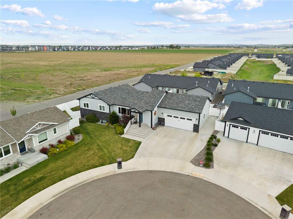 5 Bedroom Single Family Home/House's Image 31