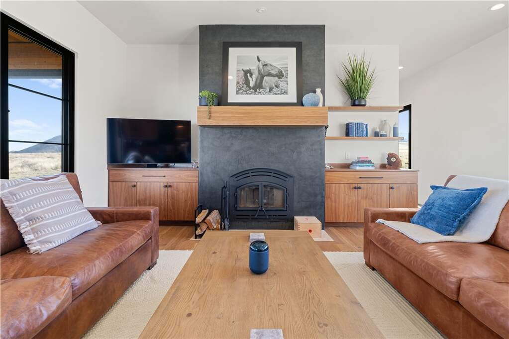 4 Bedroom Single Family Home/House's Image 12