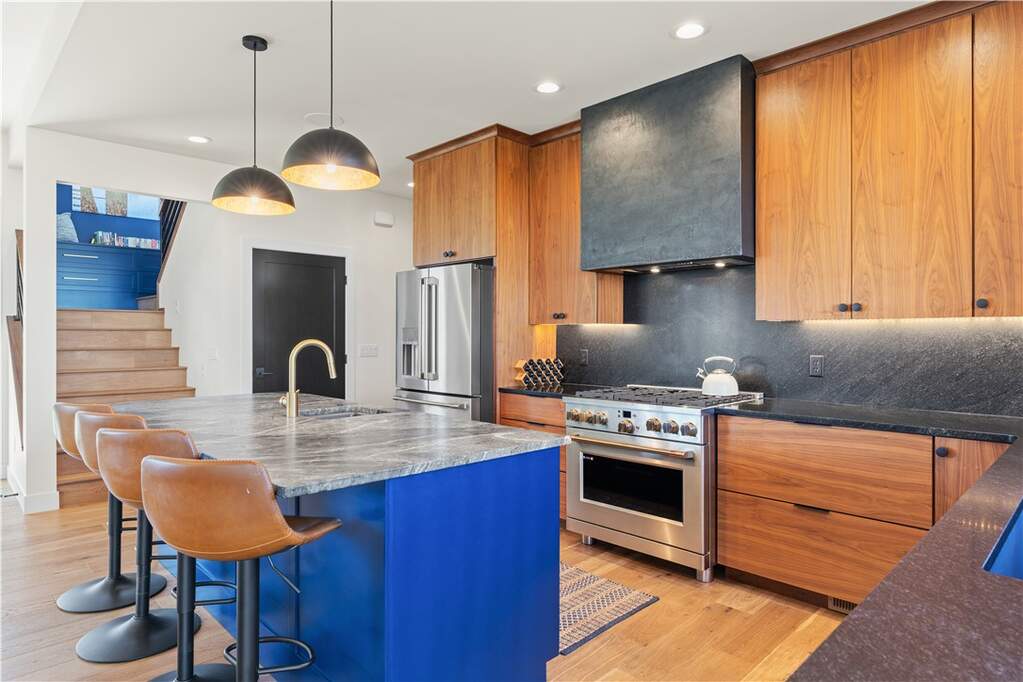 4 Bedroom Single Family Home/House's Image 16