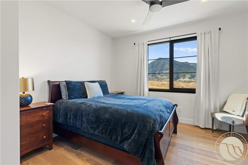 4 Bedroom Single Family Home/House's Image 25