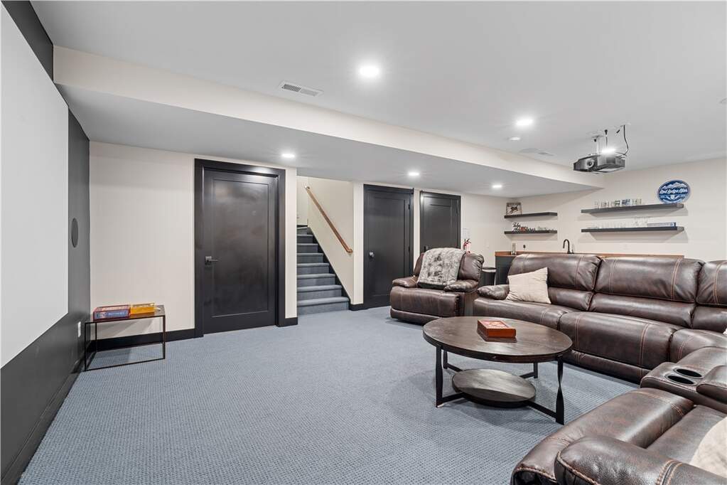 4 Bedroom Single Family Home/House's Image 38