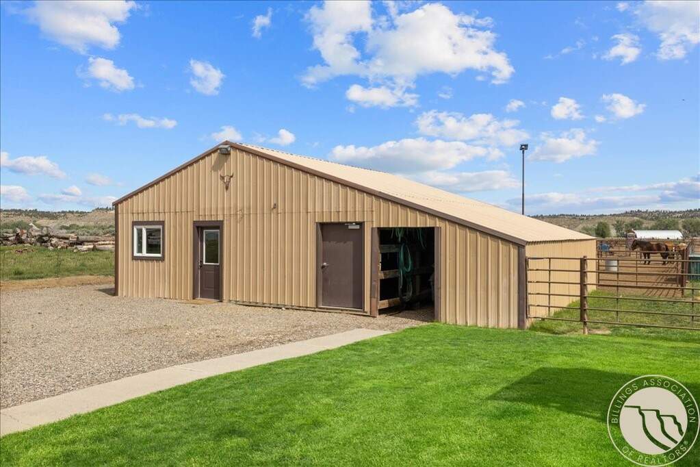 3 Bedroom Single Family Home/House's Image 27