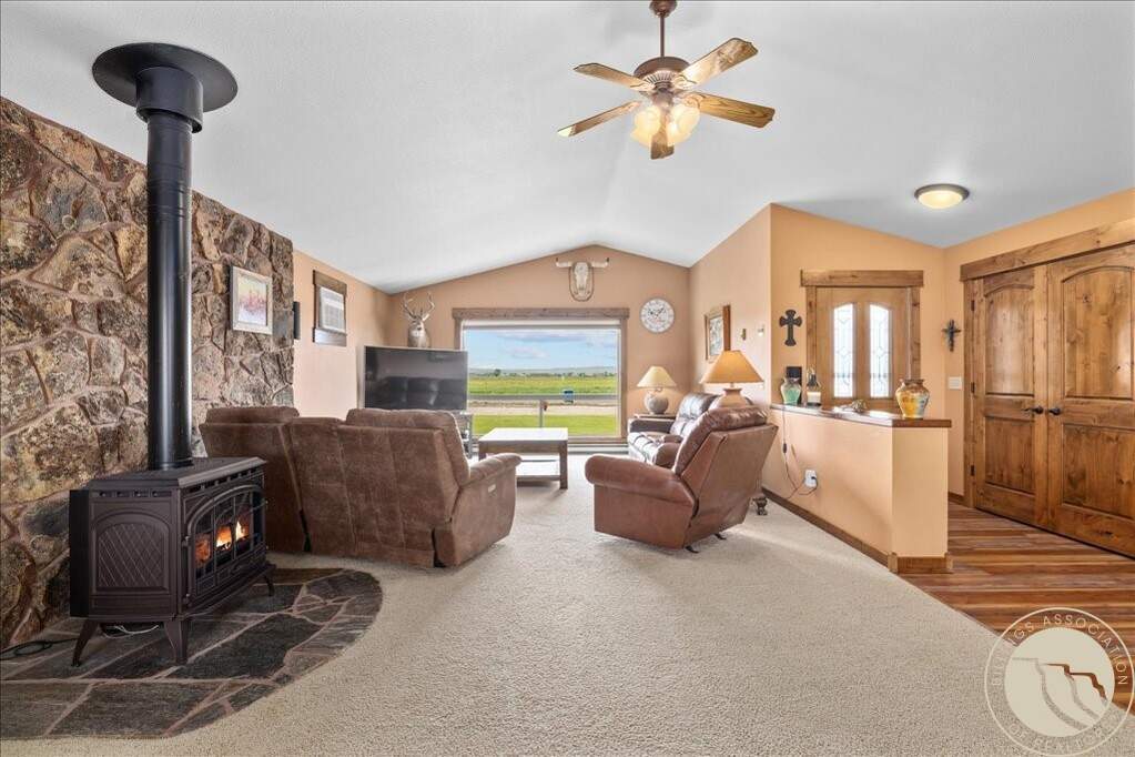 3 Bedroom Single Family Home/House's Image 6