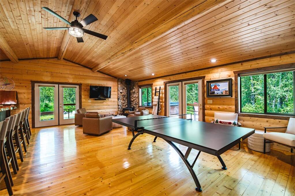4 Bedroom Single Family Home/House's Image 14