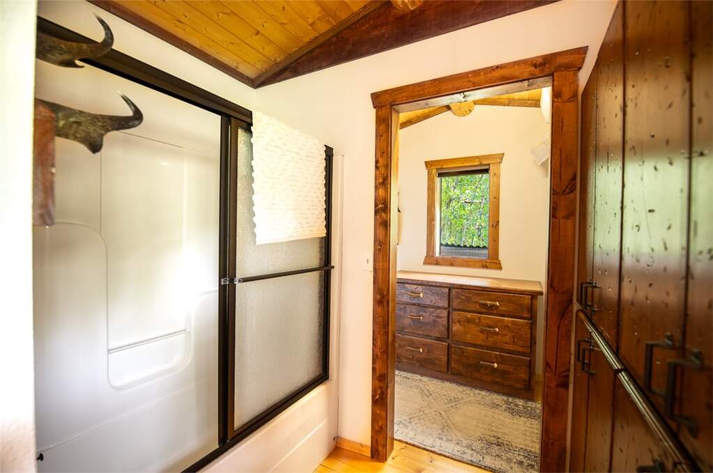 4 Bedroom Single Family Home/House's Image 26