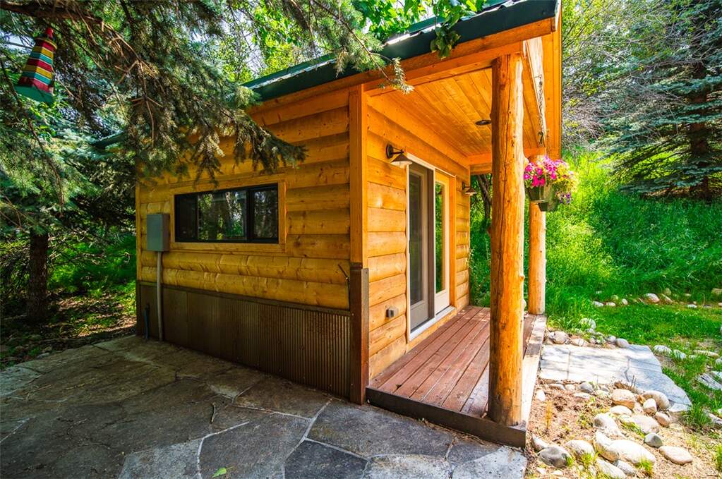 4 Bedroom Single Family Home/House's Image 38