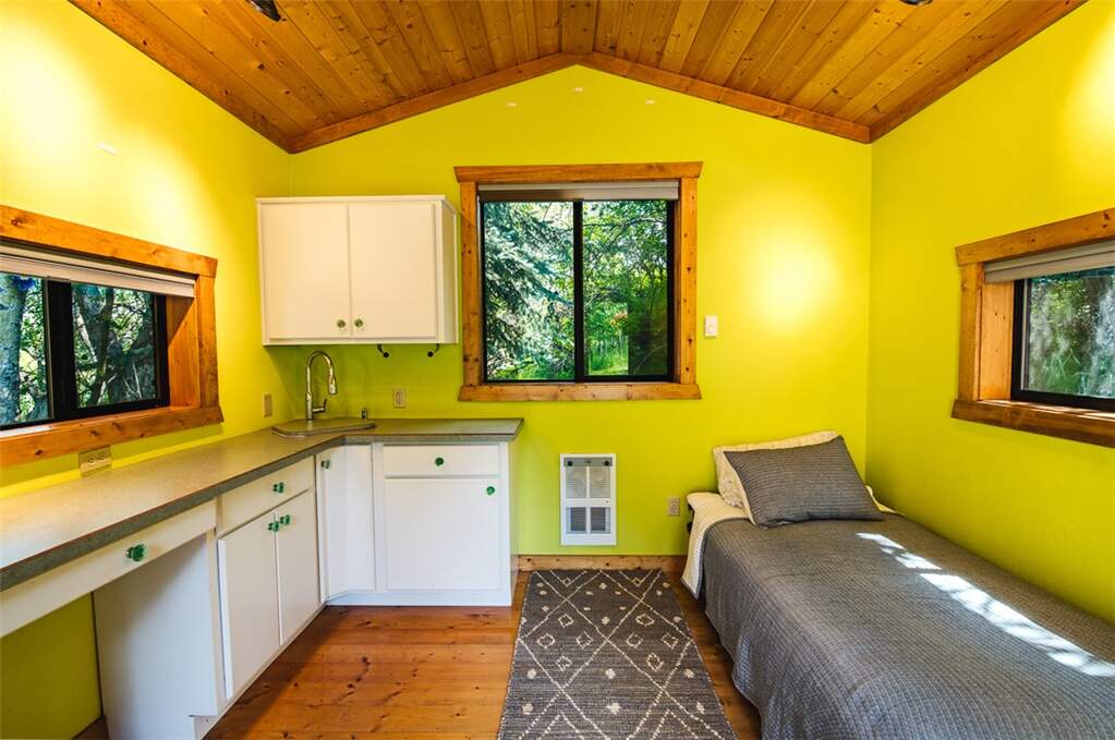 4 Bedroom Single Family Home/House's Image 40