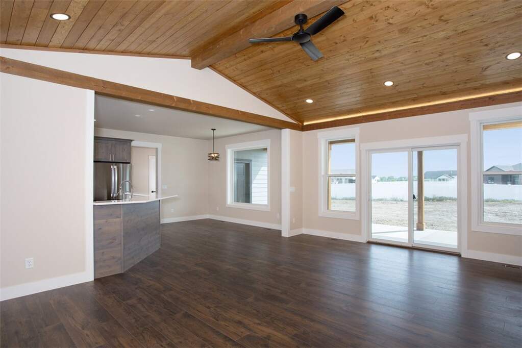 4 Bedroom Single Family Home/House's Image 10