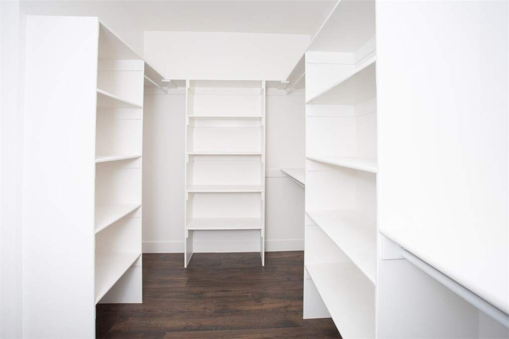 4 Bedroom Single Family Home/House's Image 27