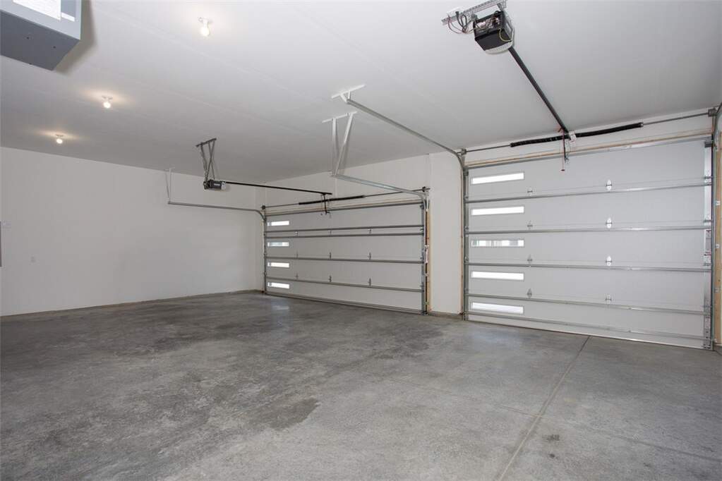 4 Bedroom Single Family Home/House's Image 44