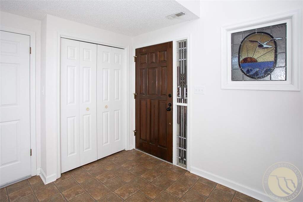 4 Bedroom Single Family Home/House's Image 9