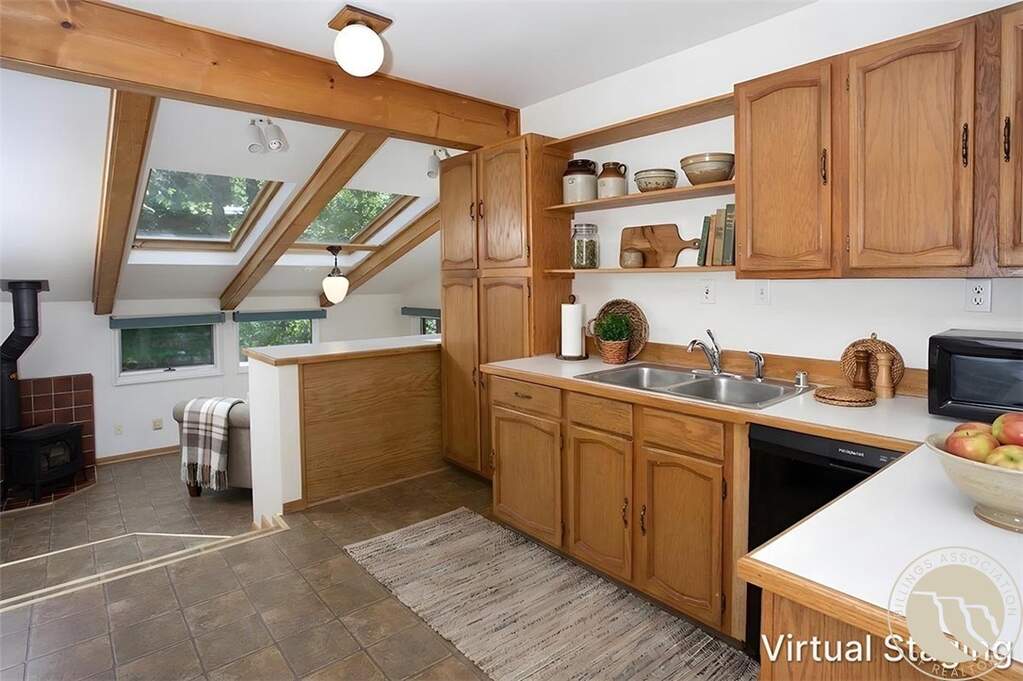 4 Bedroom Single Family Home/House's Image 17