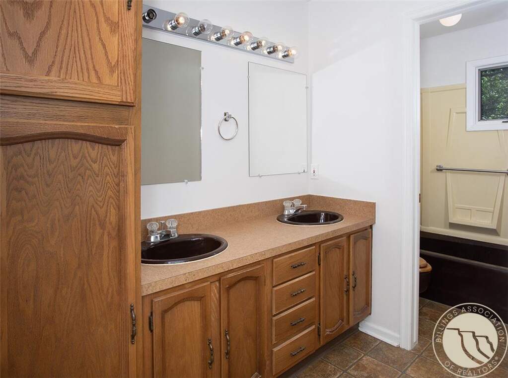 4 Bedroom Single Family Home/House's Image 25