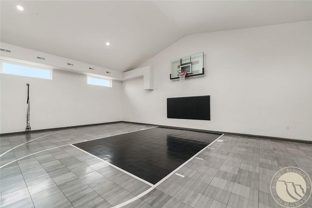 4 Bedroom Single Family Home/House's Image 26