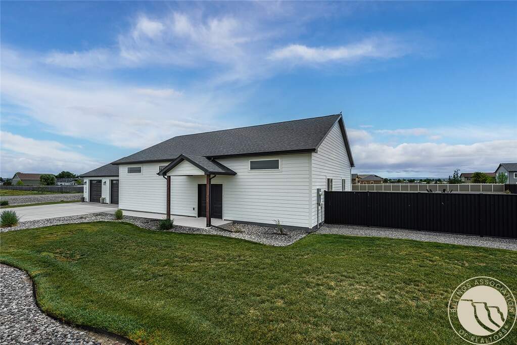 4 Bedroom Single Family Home/House's Image 32