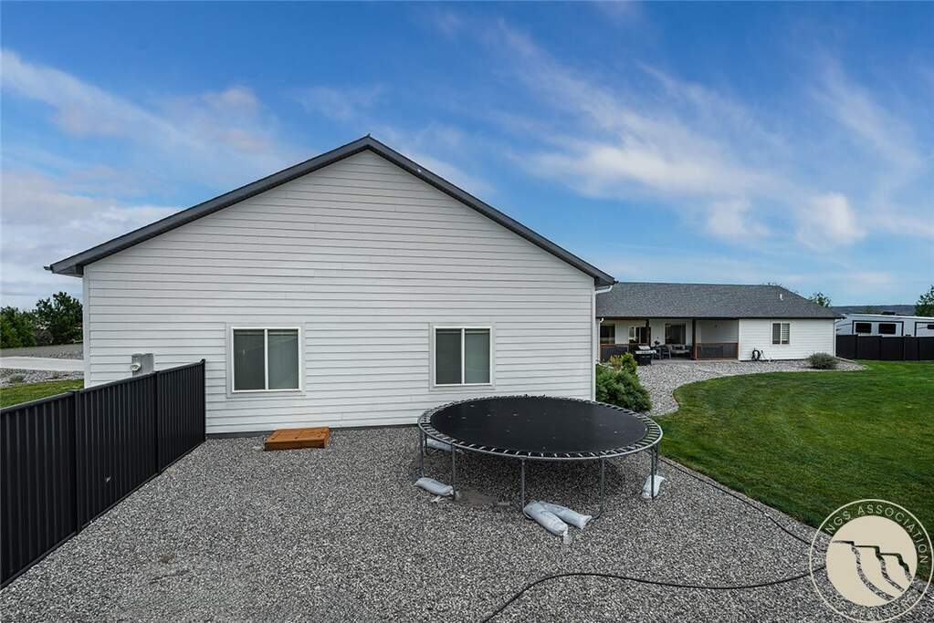 4 Bedroom Single Family Home/House's Image 33