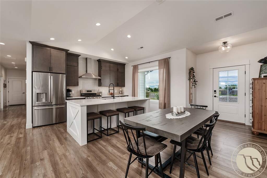 4 Bedroom Single Family Home/House's Image 6