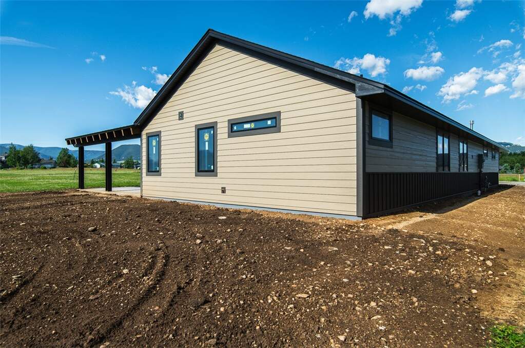 3 Bedroom Single Family Home/House's Image 9