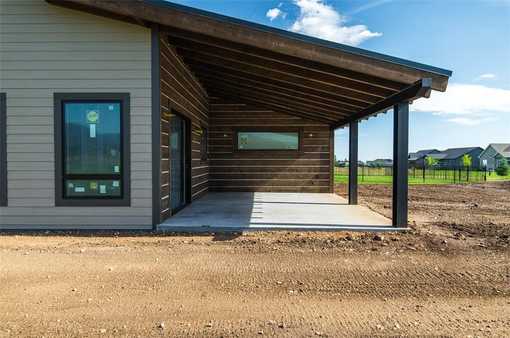 3 Bedroom Single Family Home/House's Image 11