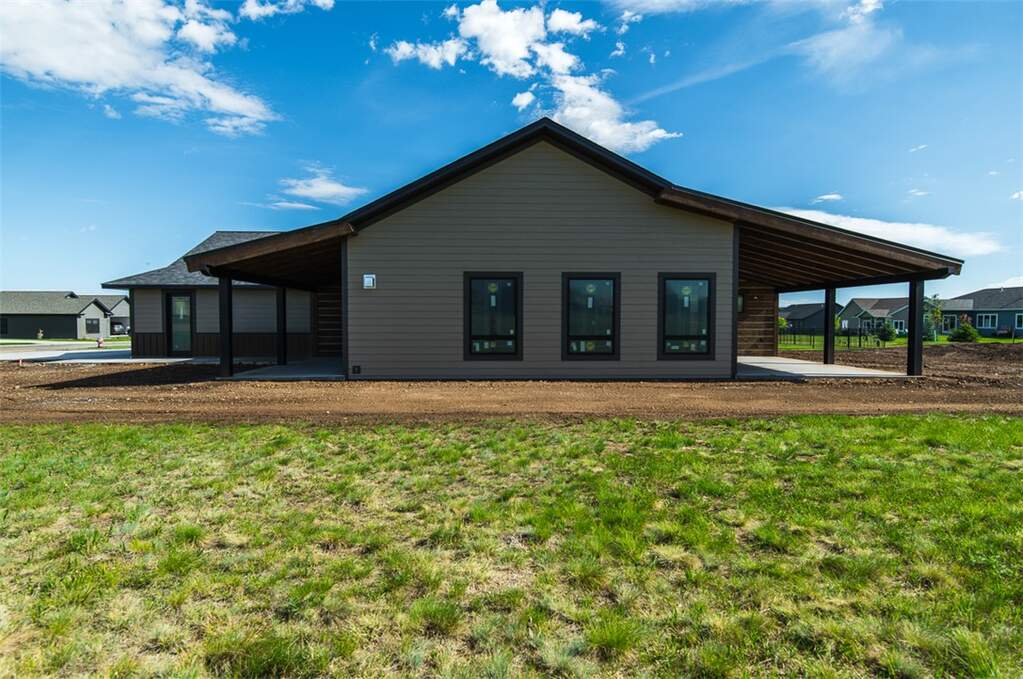 3 Bedroom Single Family Home/House's Image 13