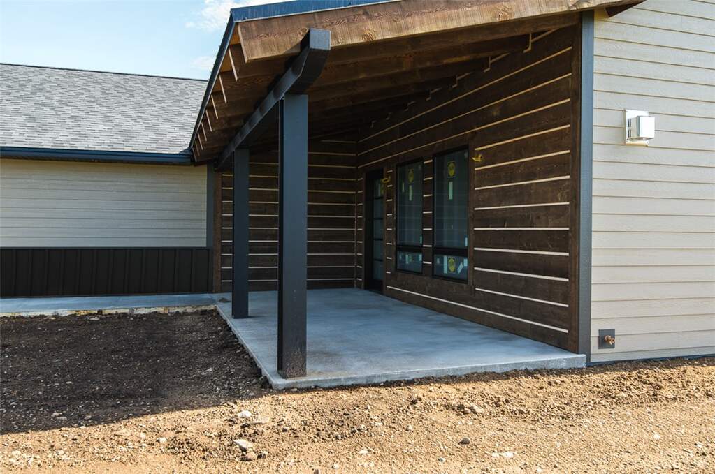 3 Bedroom Single Family Home/House's Image 14
