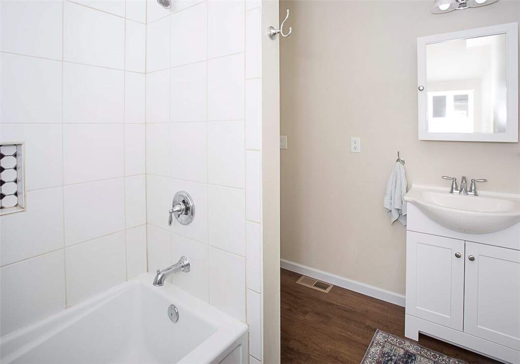 3 Bedroom Single Family Home/House's Image 25