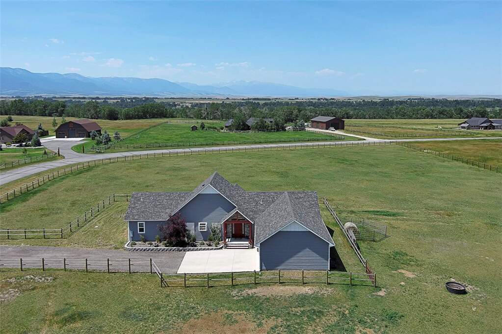 3 Bedroom Single Family Home/House's Image 33