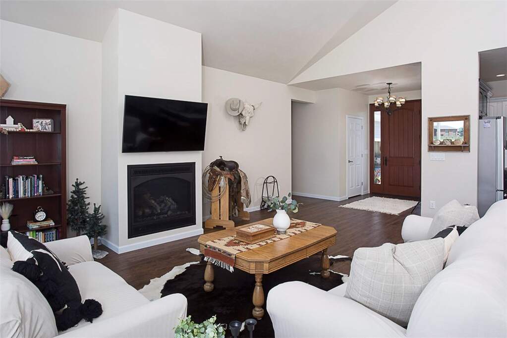 3 Bedroom Single Family Home/House's Image 6
