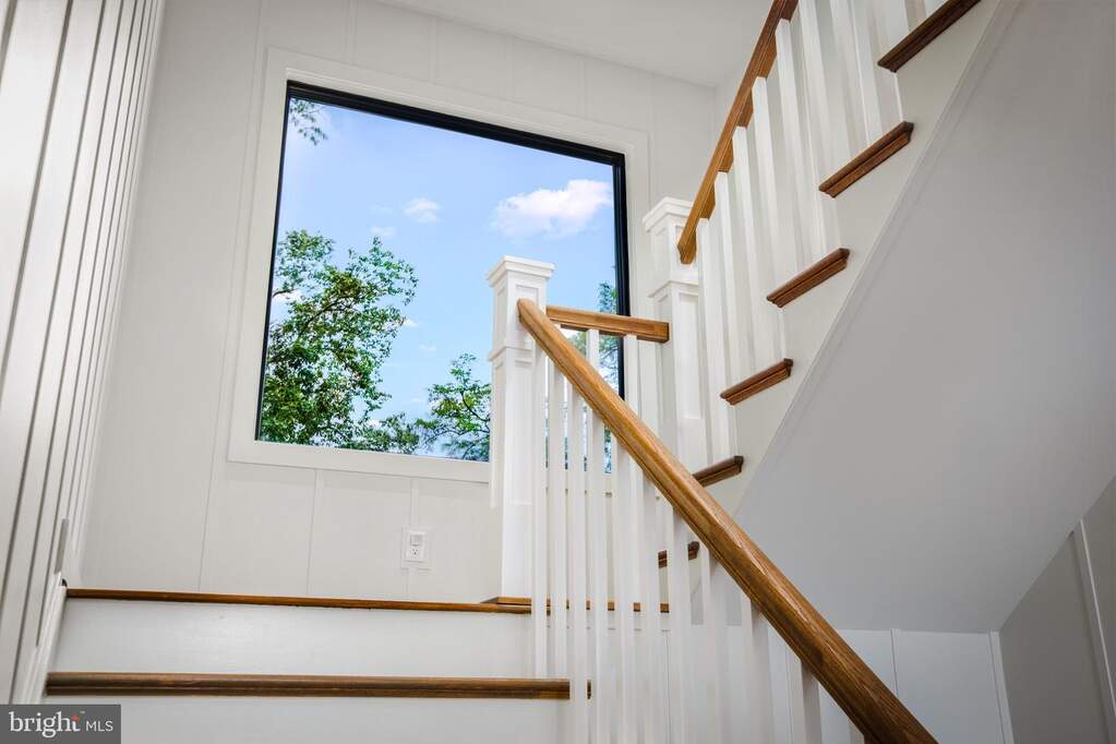 4 Bedroom Single Family Home/House's Image 16
