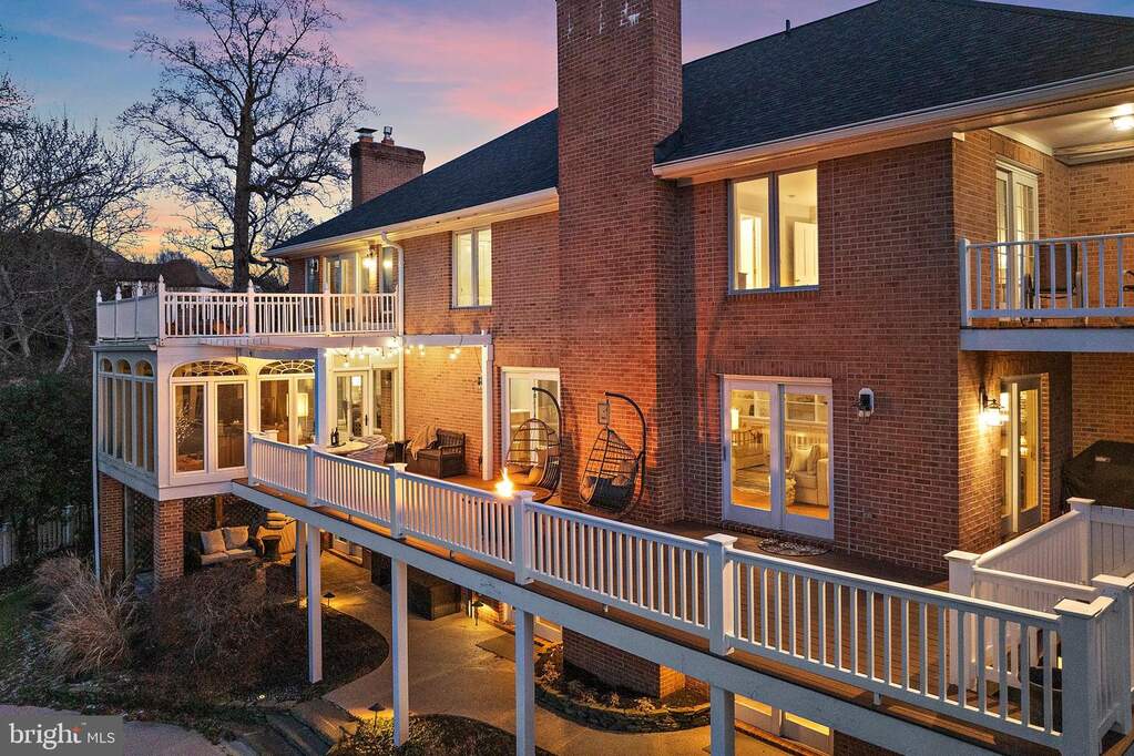 6 Bedroom Single Family Home/House's Image 58
