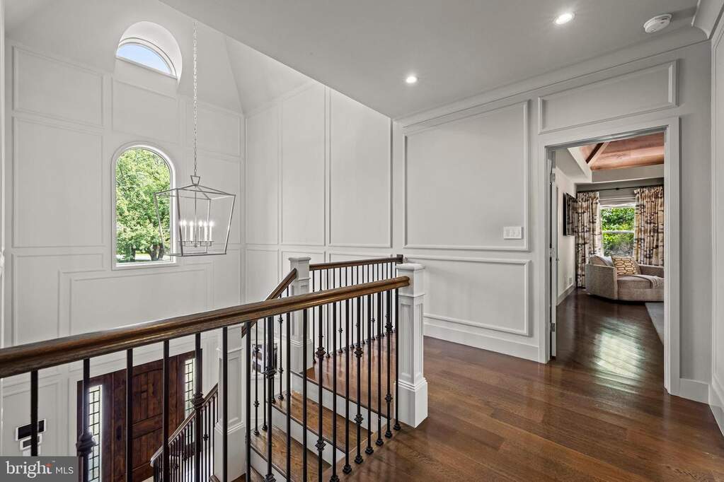5 Bedroom Single Family Home/House's Image 29