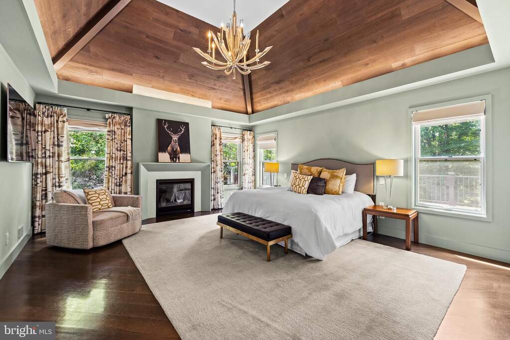5 Bedroom Single Family Home/House's Image 30