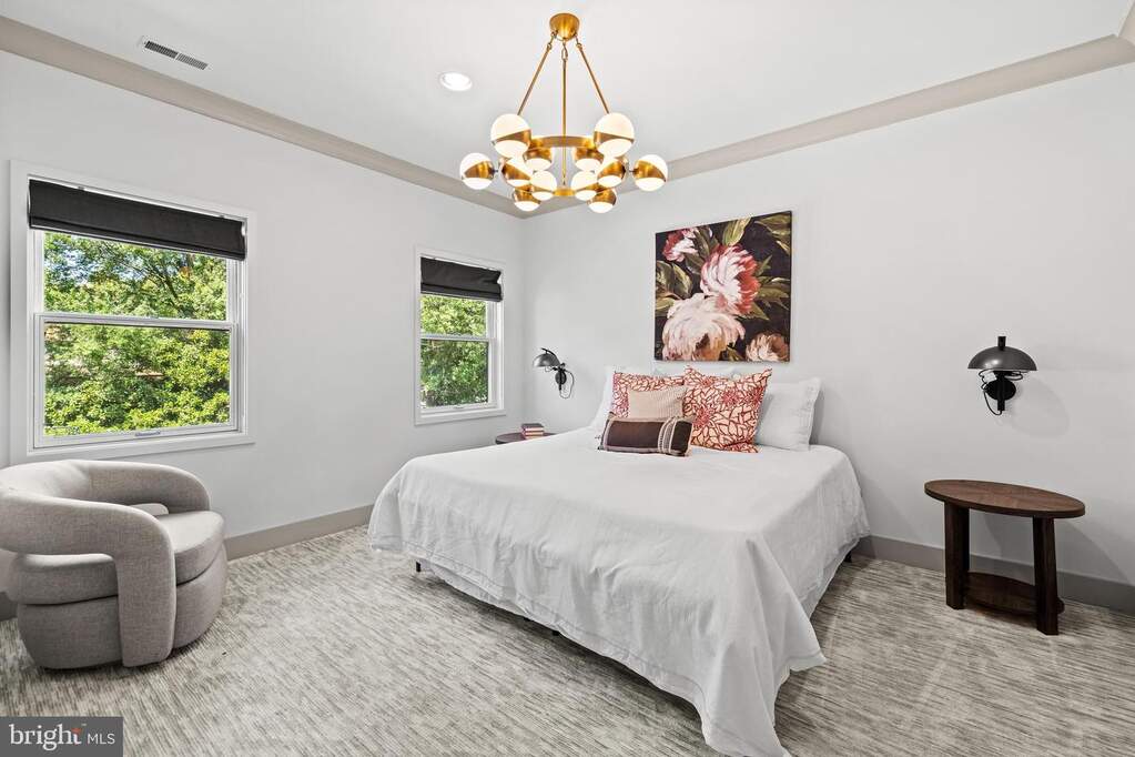 5 Bedroom Single Family Home/House's Image 44