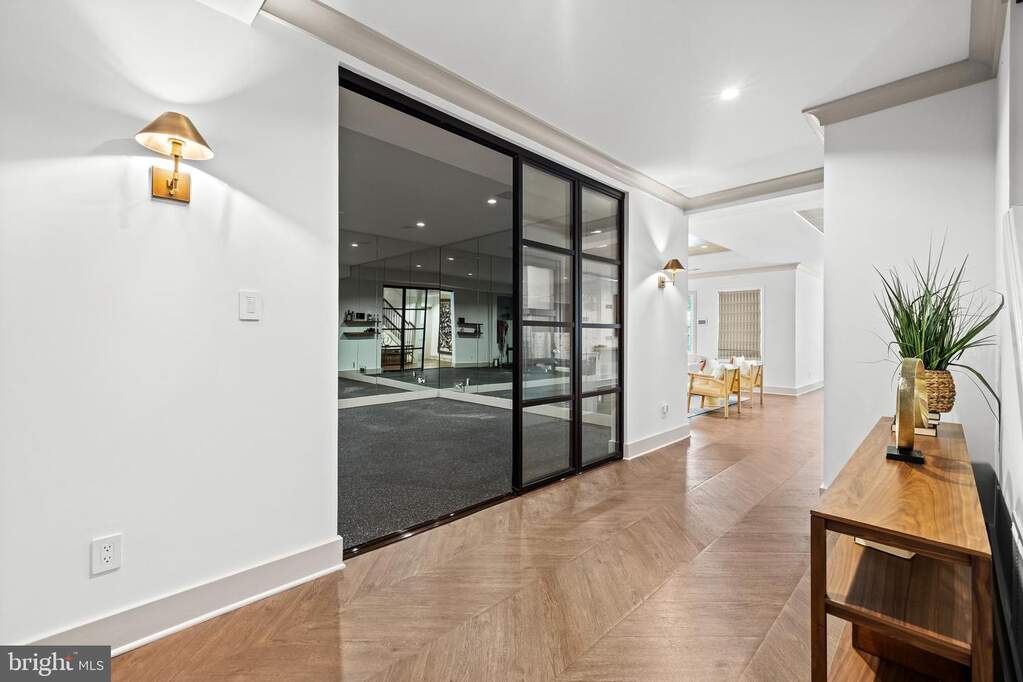 5 Bedroom Single Family Home/House's Image 47