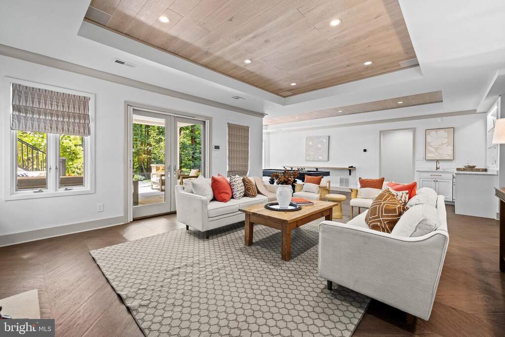 5 Bedroom Single Family Home/House's Image 50