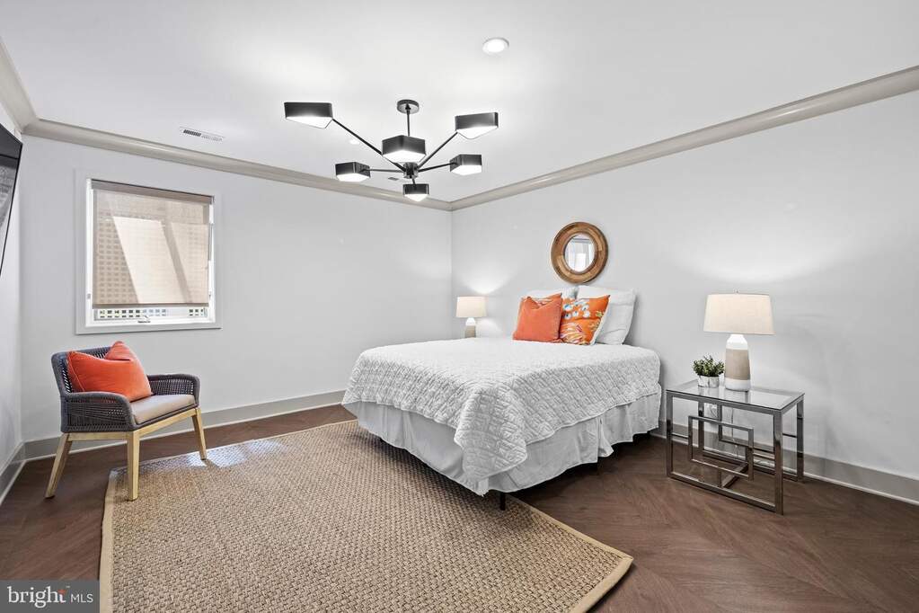 5 Bedroom Single Family Home/House's Image 58