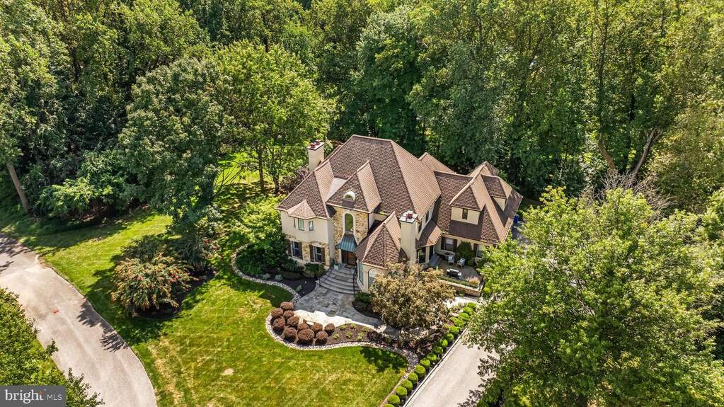 5 Bedroom Single Family Home/House's Image 67