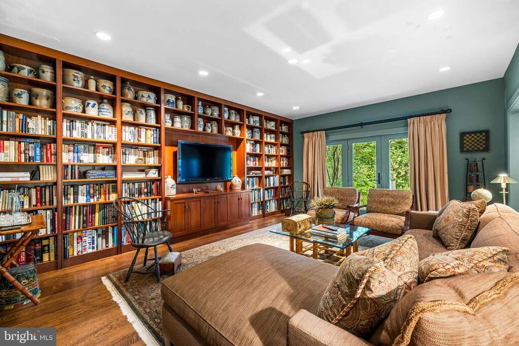 3 Bedroom Villa/Townhouse's Image 32