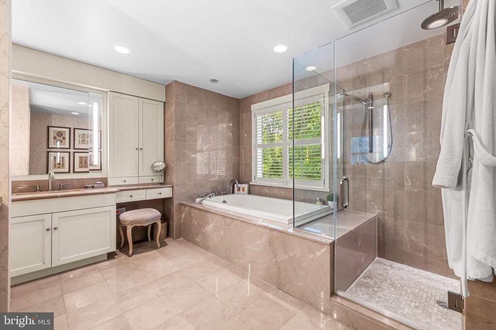3 Bedroom Villa/Townhouse's Image 39