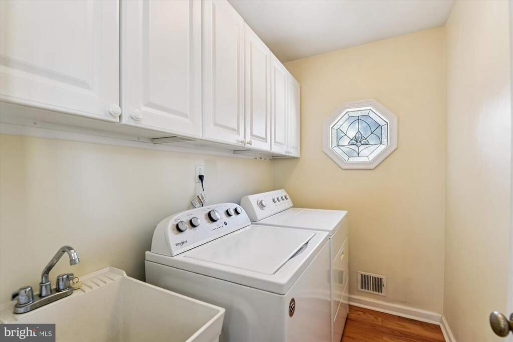 4 Bedroom Single Family Home/House's Image 14