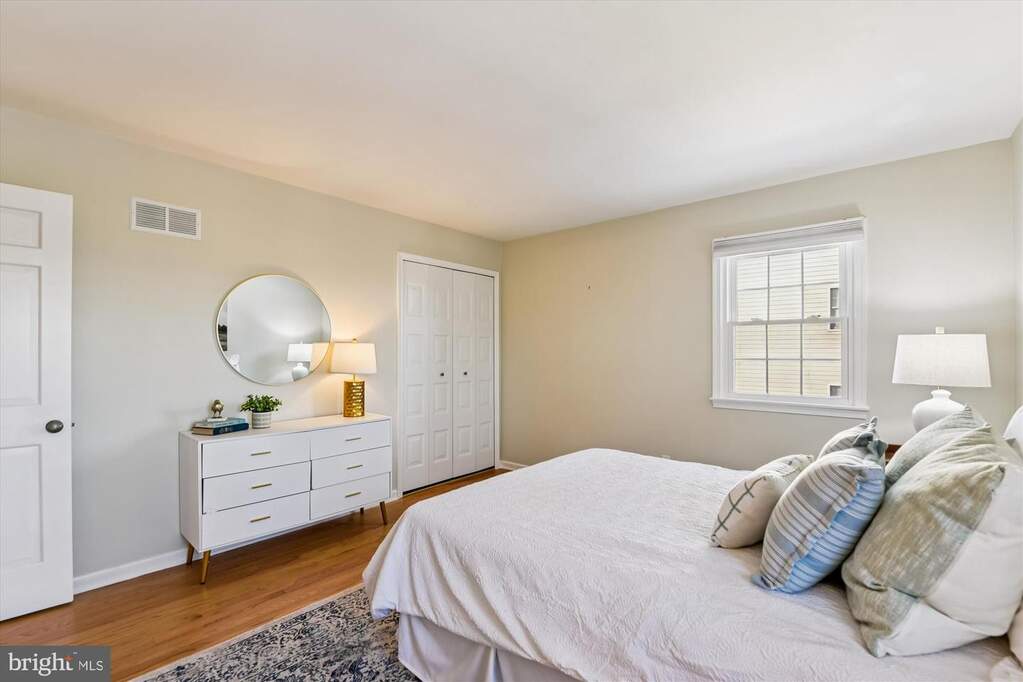 4 Bedroom Single Family Home/House's Image 16