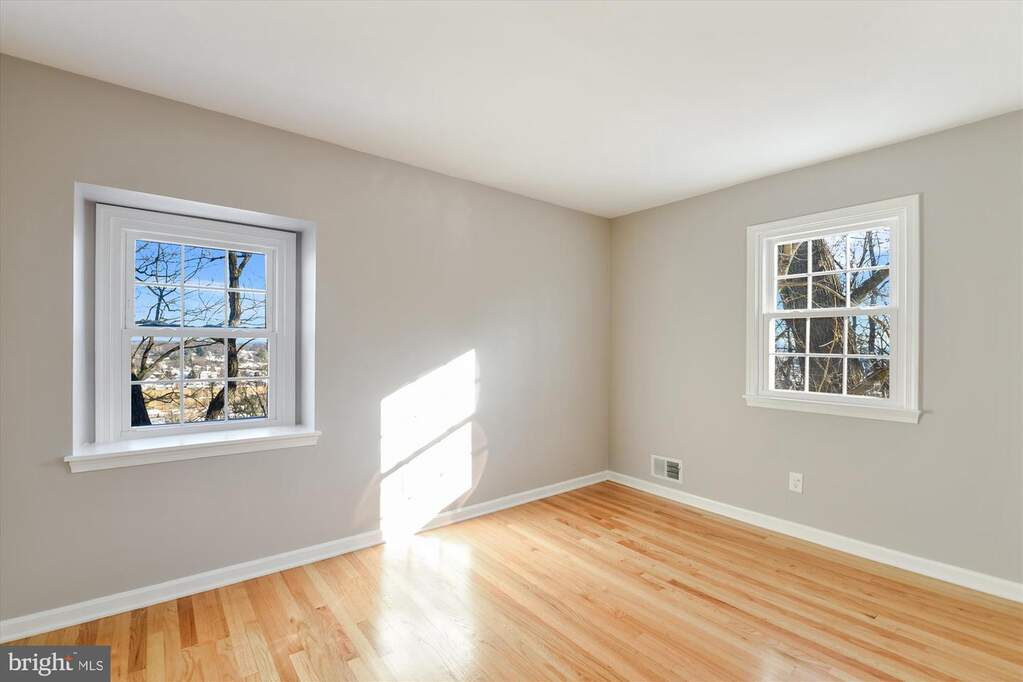 4 Bedroom Single Family Home/House's Image 22
