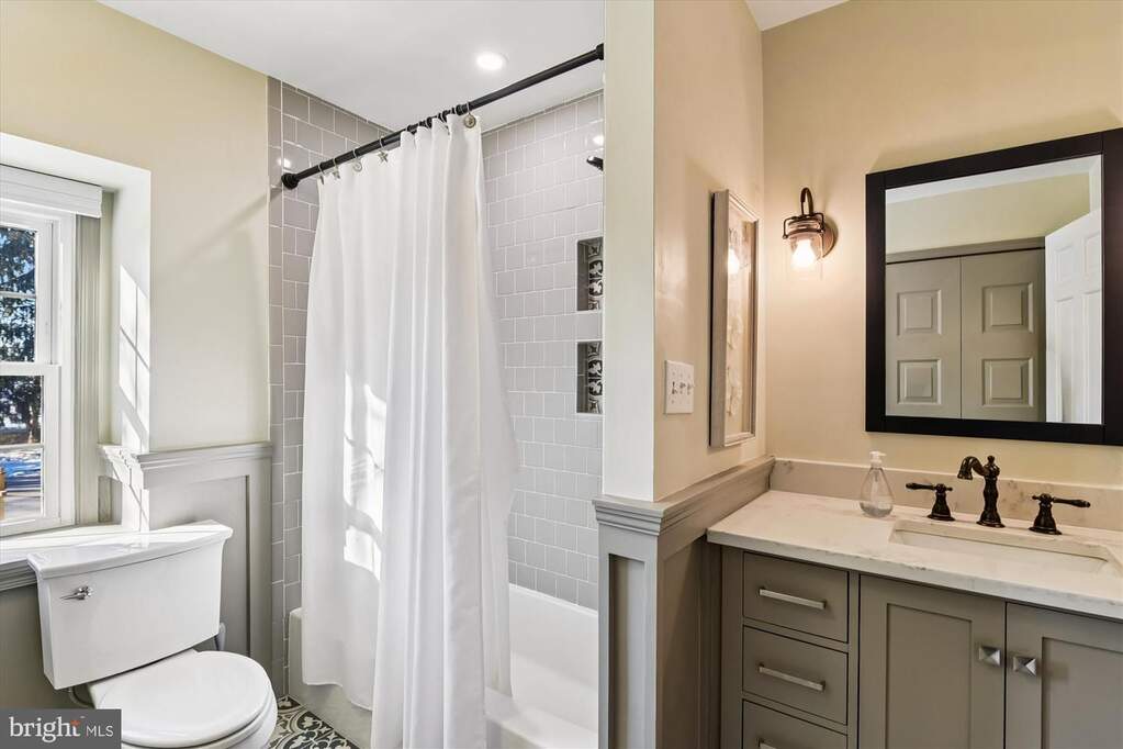 4 Bedroom Single Family Home/House's Image 27