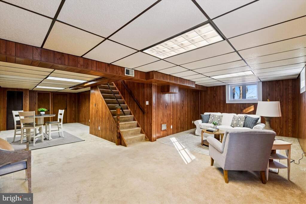 4 Bedroom Single Family Home/House's Image 28