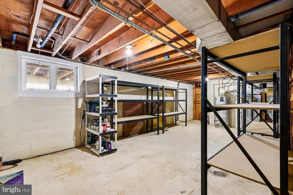 4 Bedroom Single Family Home/House's Image 33