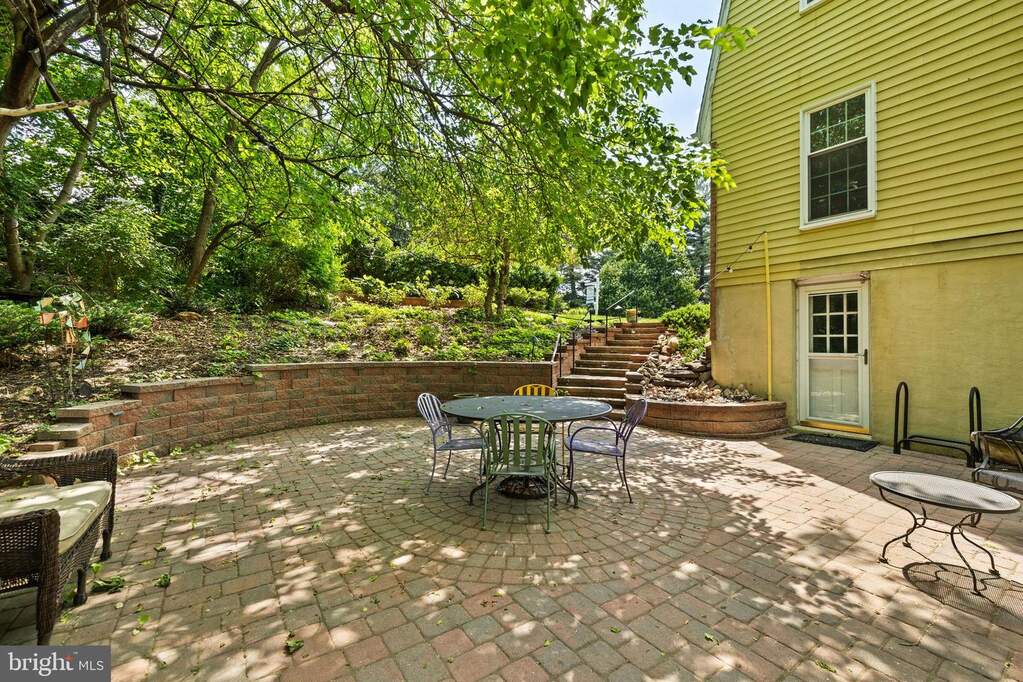 4 Bedroom Single Family Home/House's Image 41