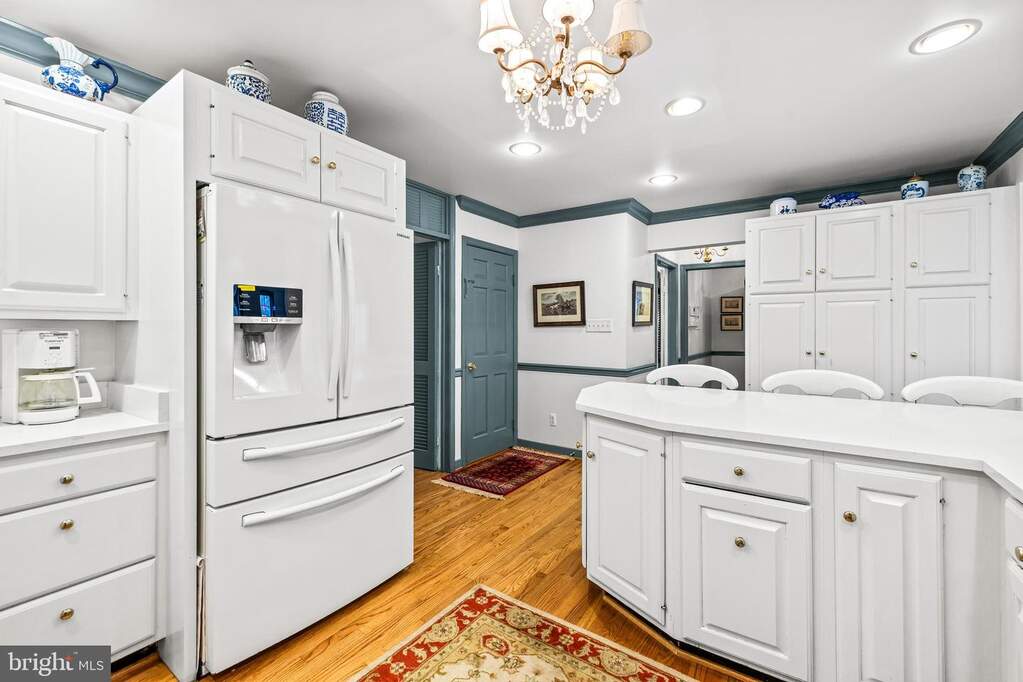 5 Bedroom Single Family Home/House's Image 22