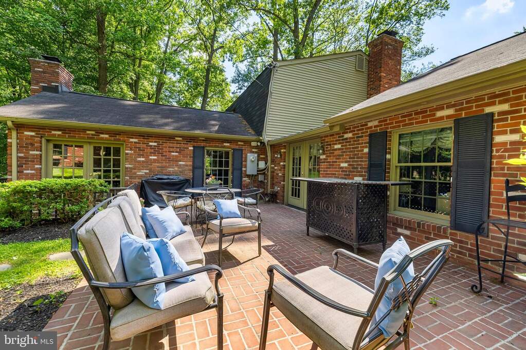 5 Bedroom Single Family Home/House's Image 69