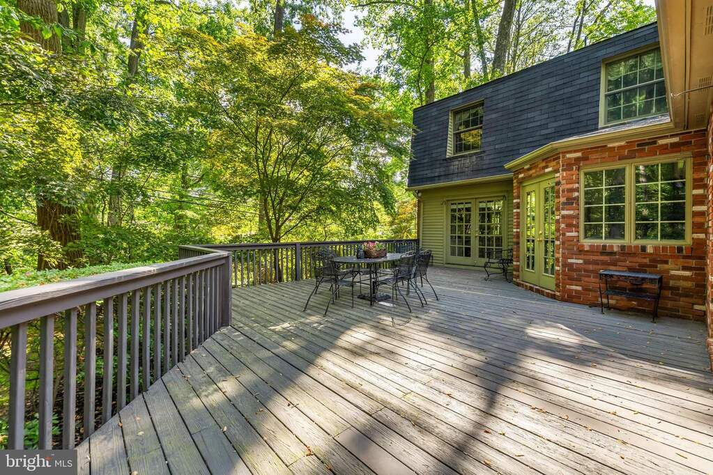 5 Bedroom Single Family Home/House's Image 73